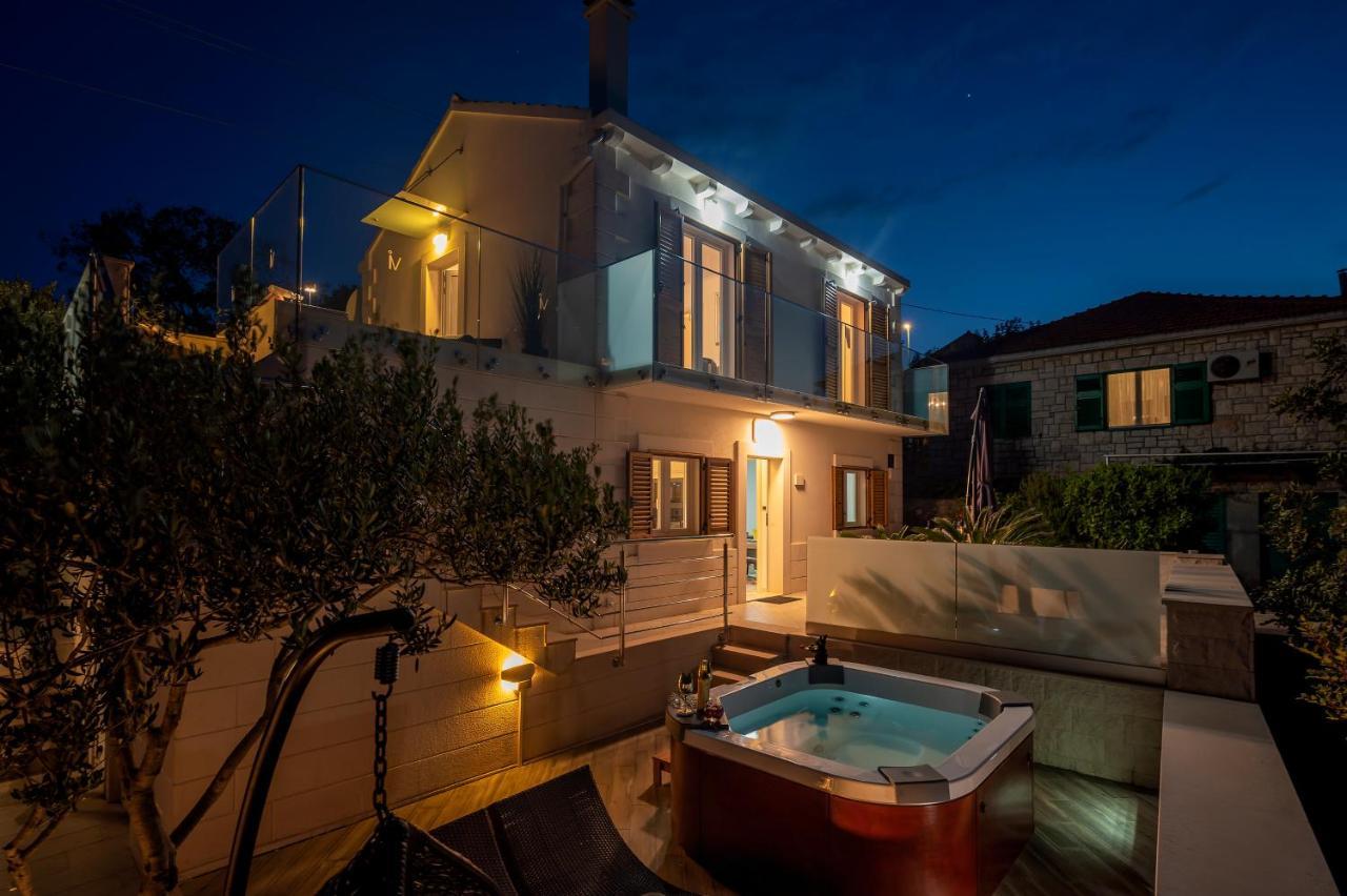 Uniquely Designed Villa Ivana With Outdoor Jacuzzi Nearby The Pebble Banje Beach At The Island Of Solta Rogač Exterior foto